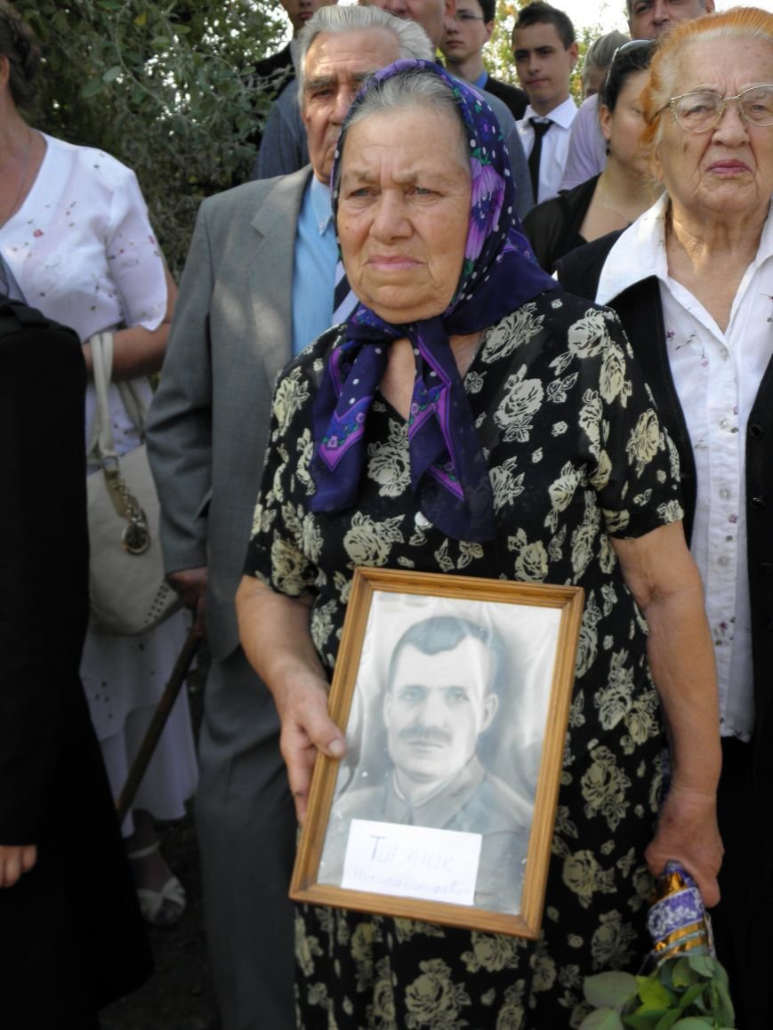 В Краматорске состоялось перезахоронение останков жителей Ясногорки, расстрелянных в годы войны (фото) - фото 8