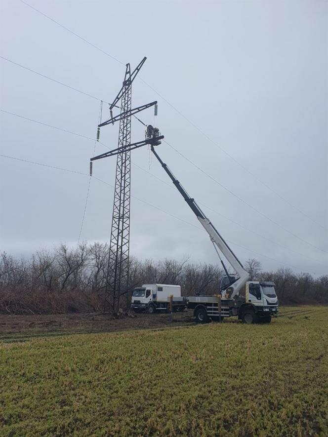 За добу ДТЕК Донецькі електромережі повернув світло у майже 5 тисяч домівок