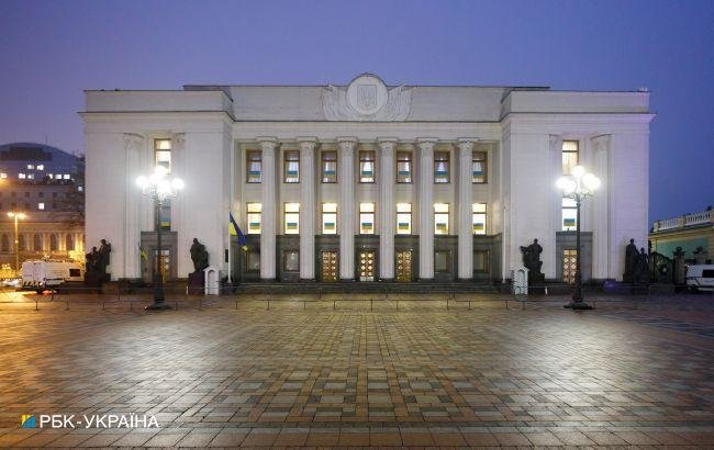 Воєнний стан та загальну мобілізацію в Україні продовжили ще на три місяці