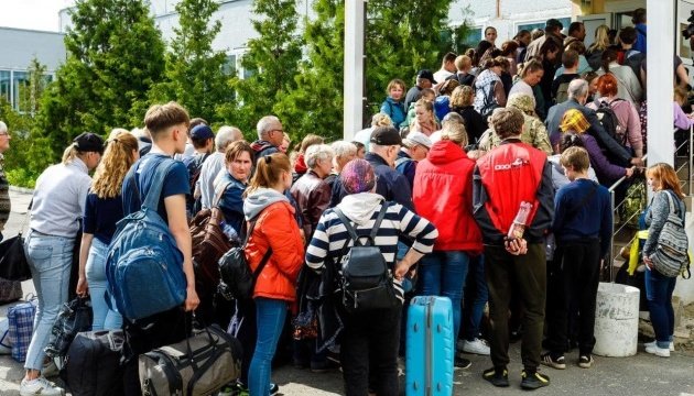 Уряд відтермінував одну з новацій у призначенні допомоги переселенцям