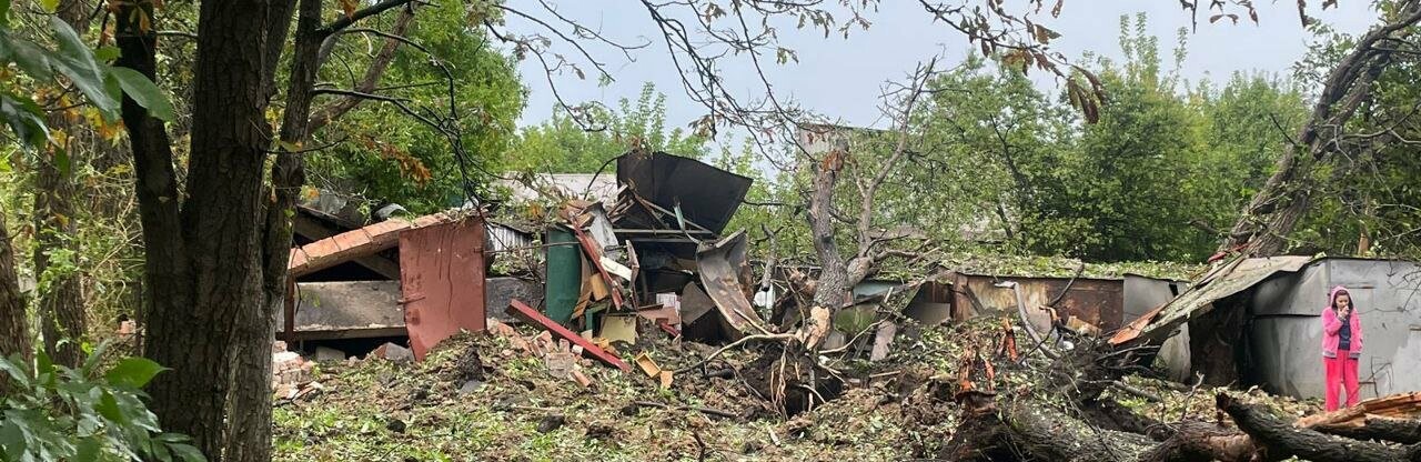 Ракетні обстріли та авіаудари по житловим кварталам: армія РФ за добу поранила 3 мешканців Донеччини