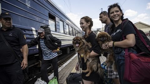 З Донеччини щодоби виїжджають 500 мешканців: сьогодні черговий евакопотяг на Кіровоградщину