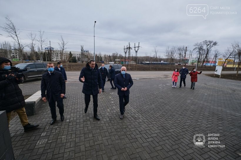 Министр развития громад и территорий проверил строительство физкультурно-оздоровительного комплекса «Н2О-Classic» в Краматорске, фото-7