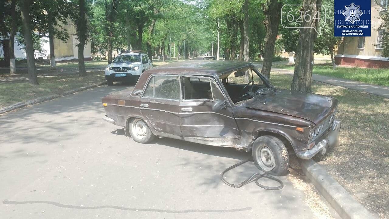 В Краматорске на перекрестке столкнулись два автомобиля, фото-2