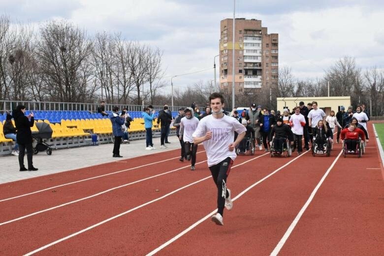 У Краматорську відбувся забіг серед спортсменів з інвалідністю