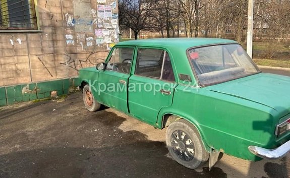 В Краматорске сегодня ночью неизвестные повредили около двадцати автомобилей