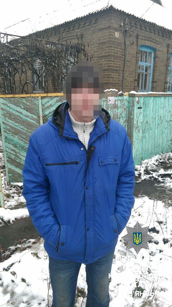 Двое мужчин ворвались в чужой дом в Краматорске, фото-1 Двое мужчин ворвались в чужой дом в Краматорске, фото-1