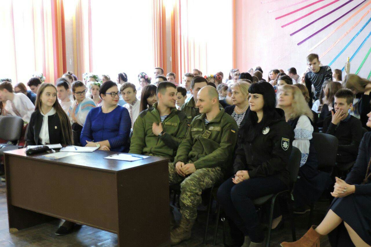 Дети Краматорска поздравили защитников с Днем Вооруженных с..., фото-2 Дети Краматорска поздравили защитников с Днем Вооруженных сил Украины, фото-2