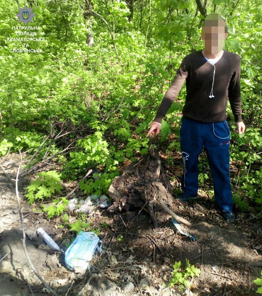 В центре Краматорска найден подпольный арсенал, фото-1 В центре Краматорска найден подпольный арсенал, фото-1