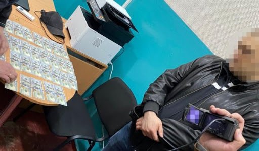 В Краматорске задержан подполковник полиции за попытку подкупа следователя ГБР 