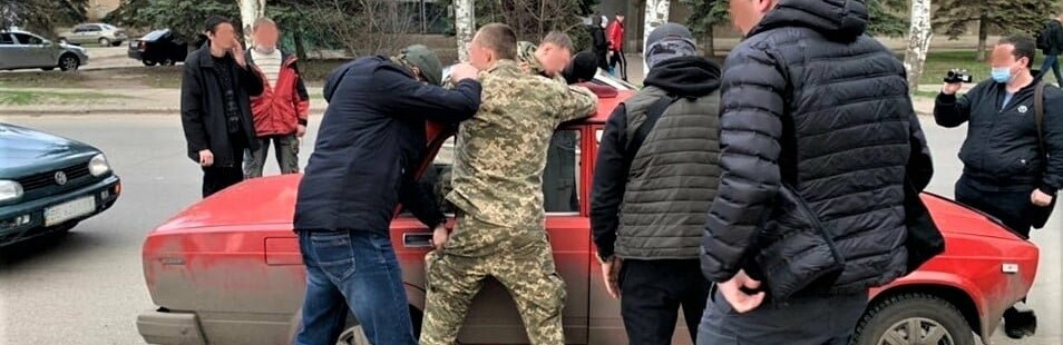 В Краматорске за вымогательство денег и угрозы задержали военного