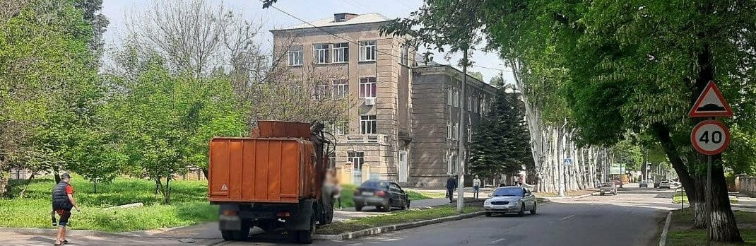 На Большой Садовой в Краматорске не разъехались ЗиЛ и ЗАЗ Daewoo