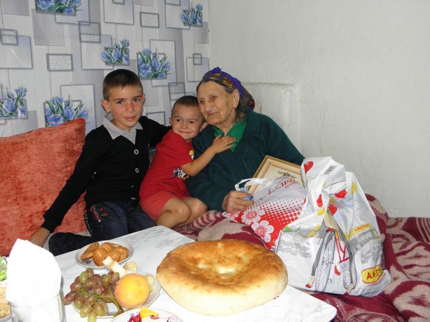 На 100-летний юбилей у краматорчанки родился 25-й внук (фото) - фото 3